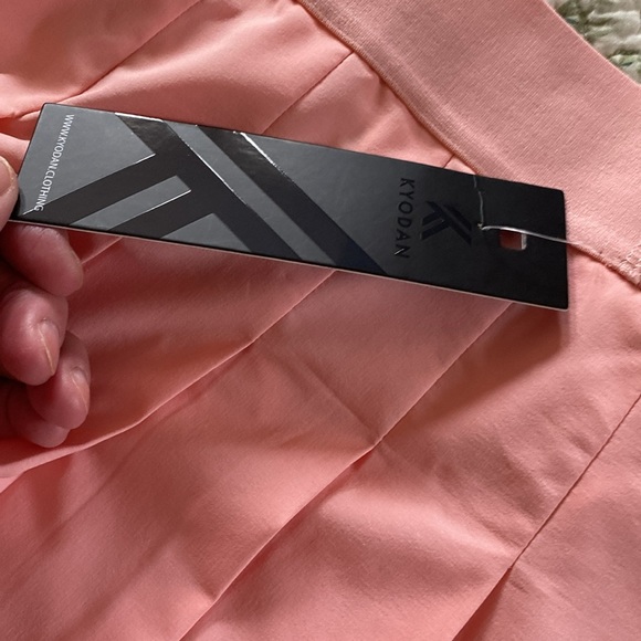 Kryodan active skirt/skort. Lovely peach colour. Brand new with tags. - Picture 4 of 8
